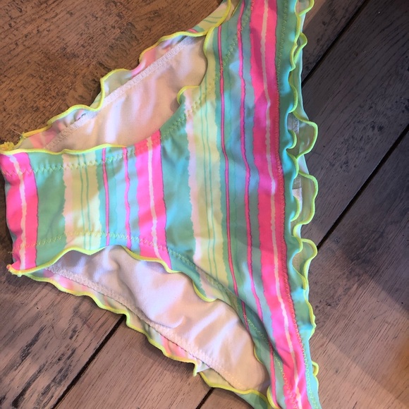 Bikini Tops & Bottom - Picture 4 of 8